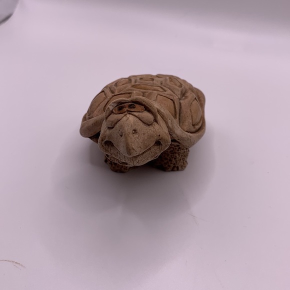 Polyresin derpy tortoise figurine Approx 4.5” long - Picture 2 of 9